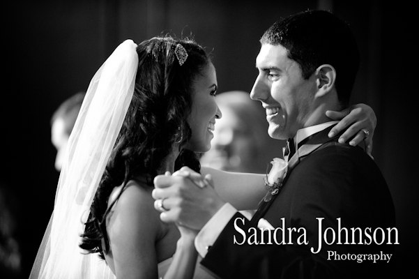 Best Maggiano's Orlando wedding photographer - Sandra Johnson (SJFoto.com)